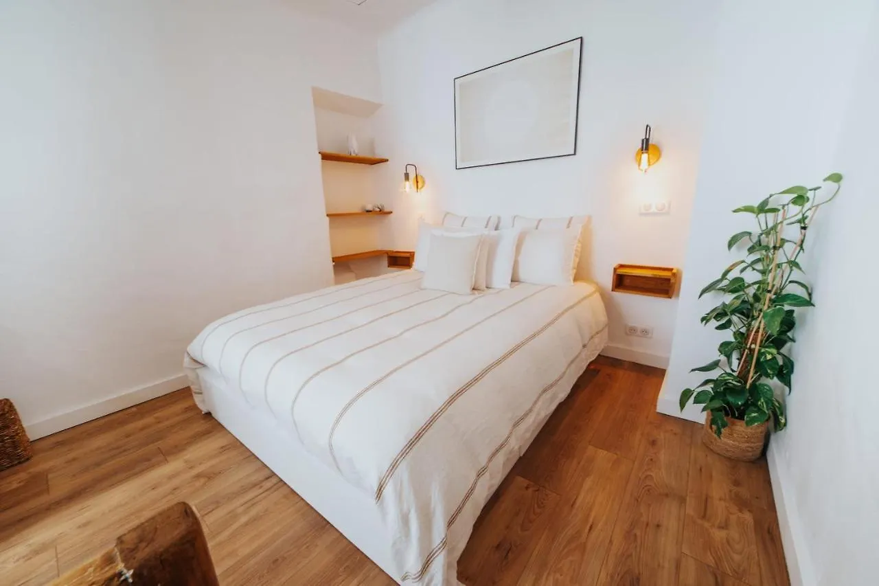 Perfect Family-Oriented And Renovated Townhouse In The Old Antibesアパートメント 0*, アンティーブ フランス